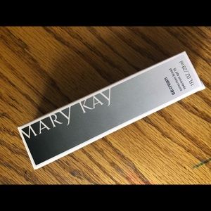 Mary Kay foundation in the color very deep